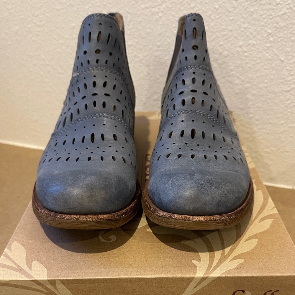 Sofft Women's Blue Ankle Boots - Picture 2 of 7